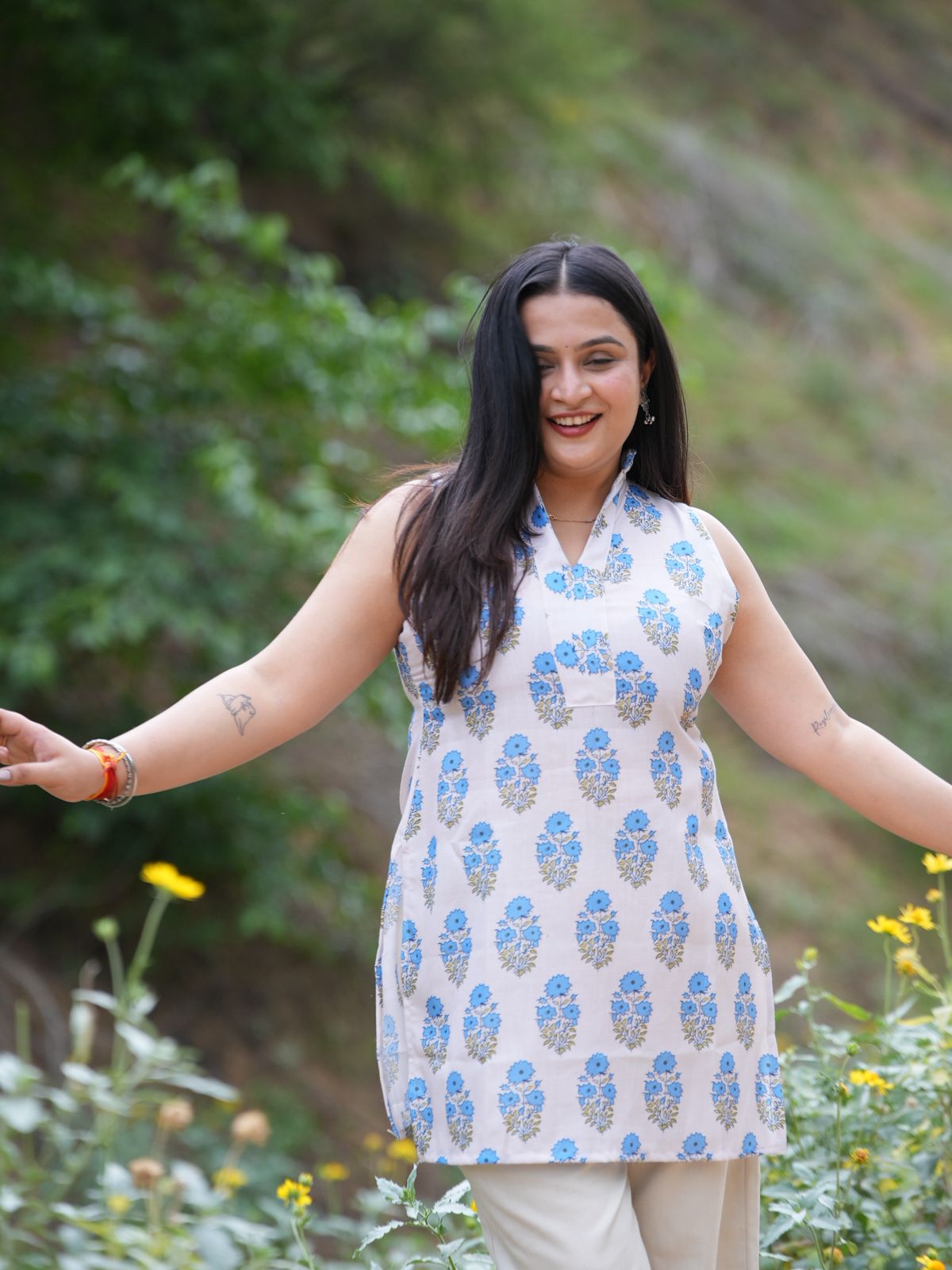 Neel Kinara - Kurti